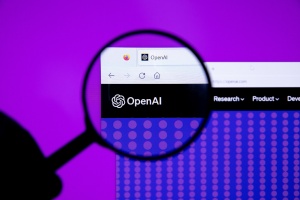 Še osem časnikov toži Microsoft in OpenAI zaradi umetne inteligence
